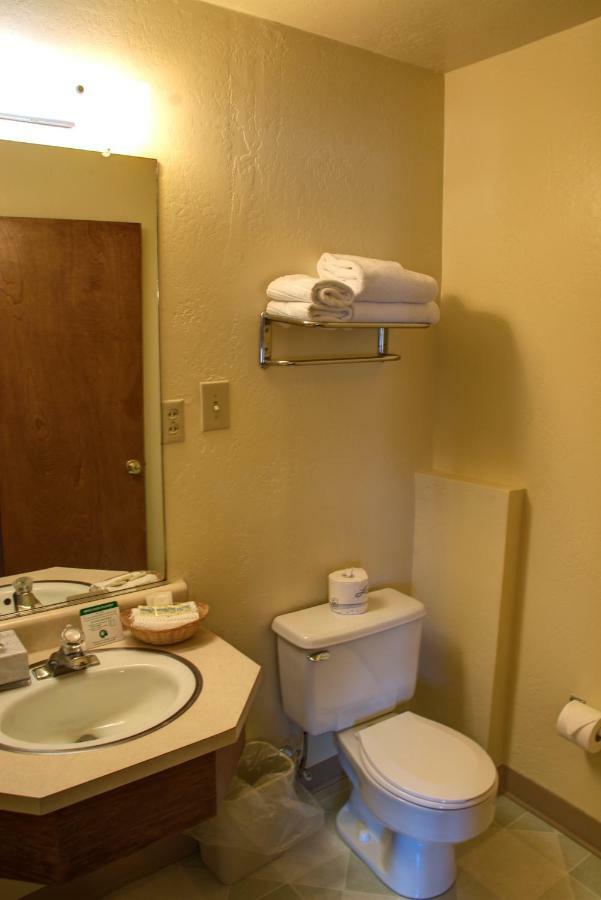 Crescent Beach Motel เครสเซนต์ซิตี ห้อง รูปภาพ