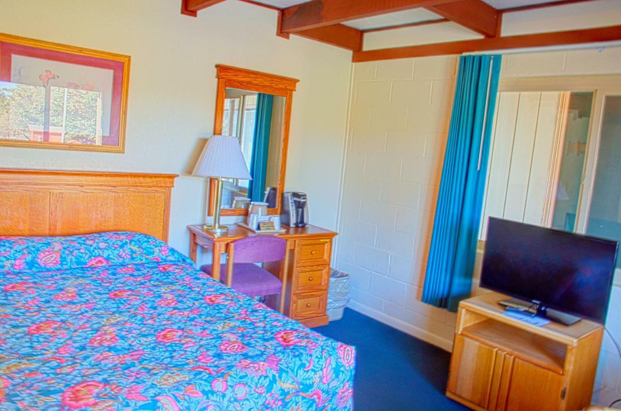 Crescent Beach Motel เครสเซนต์ซิตี ห้อง รูปภาพ