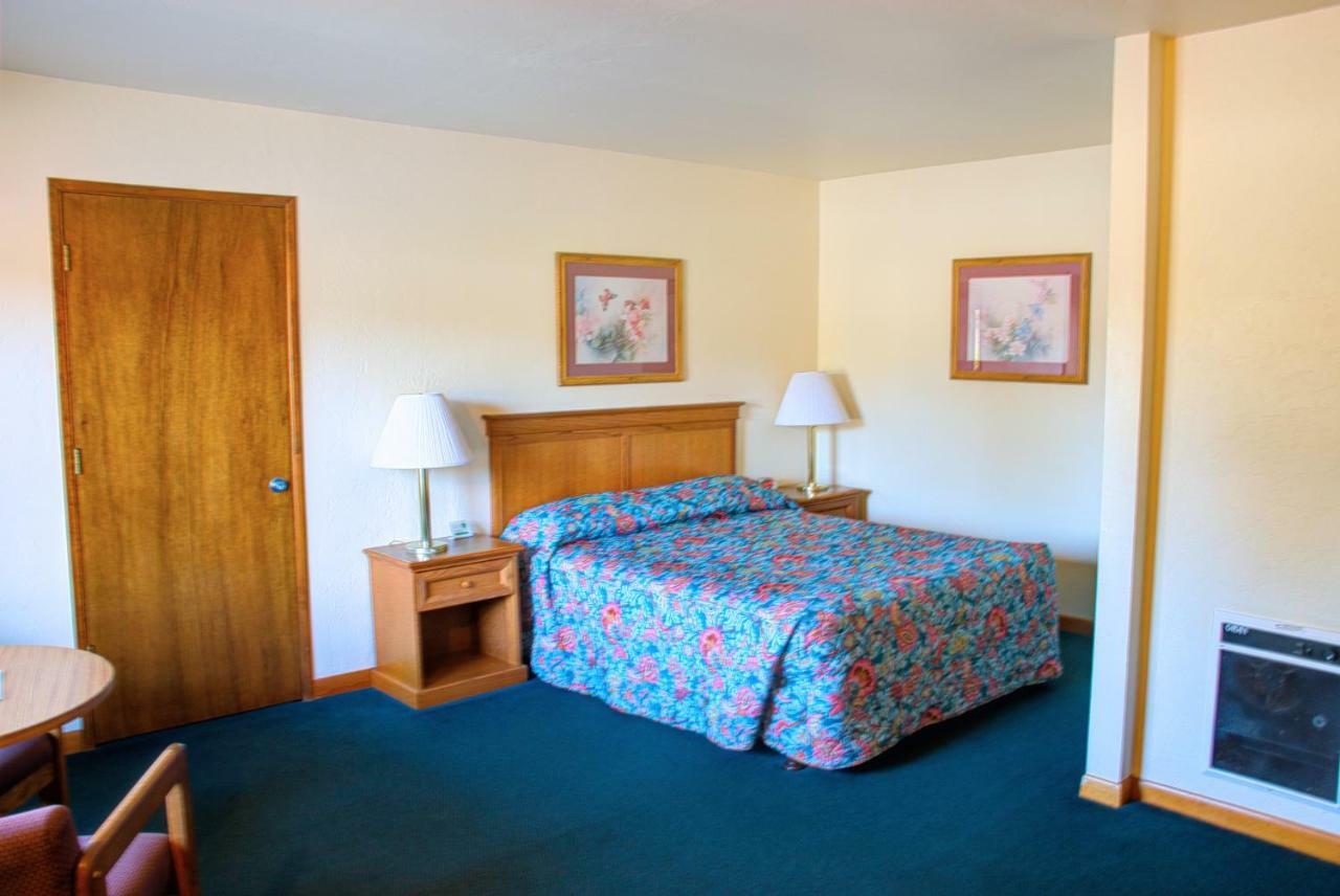 Crescent Beach Motel เครสเซนต์ซิตี ห้อง รูปภาพ