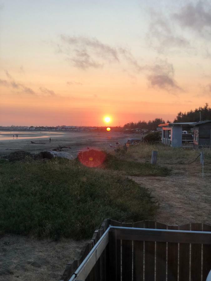 Crescent Beach Motel เครสเซนต์ซิตี ภายนอก รูปภาพ